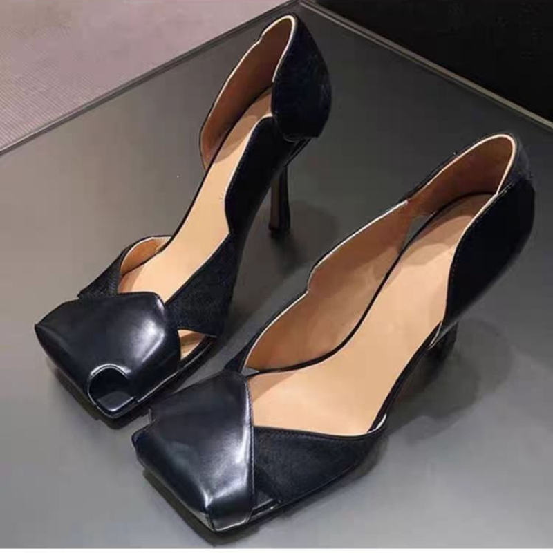 Luxury Lifestyle Products - Zapatos de tacón alto de diseñador